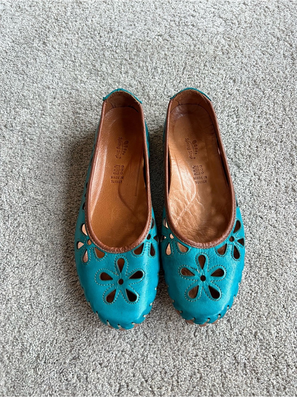 New Spring Step Rayely Size 38 Teal Leather Floral Cutout Slip-On Ballet Flats